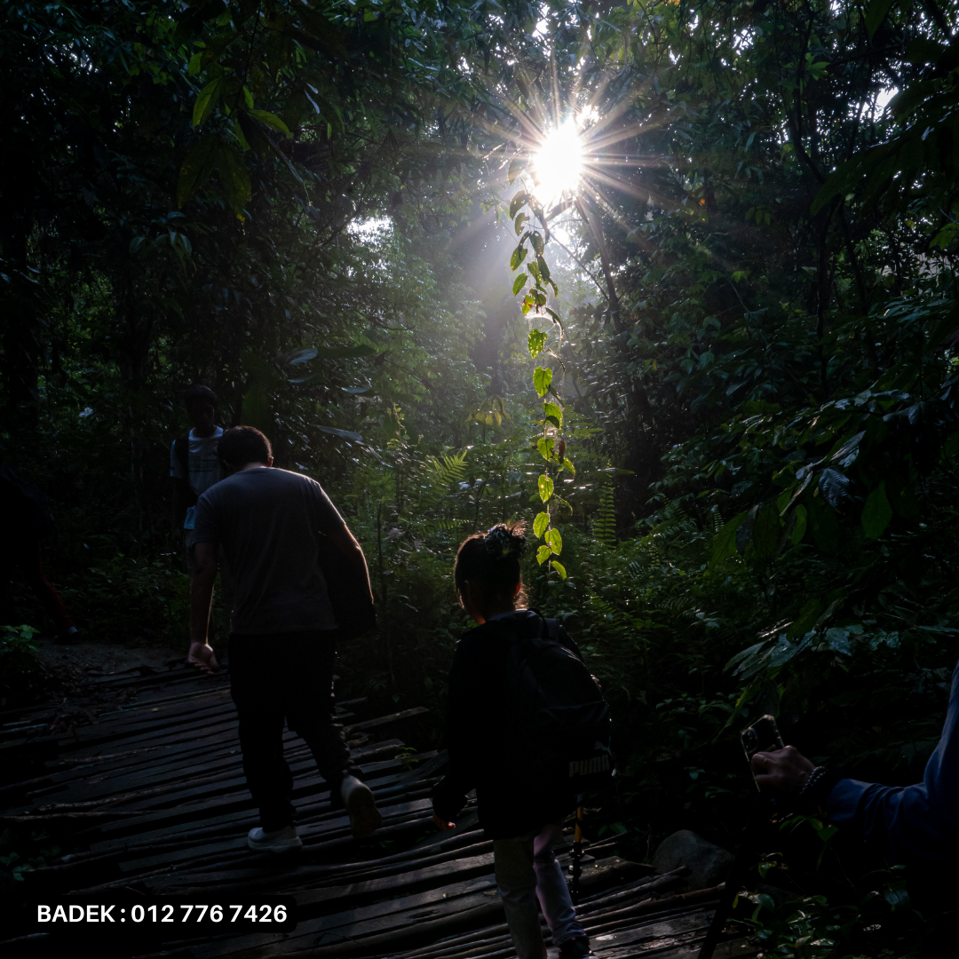 WATERFALL TREKKING: Lepoh Waterfall