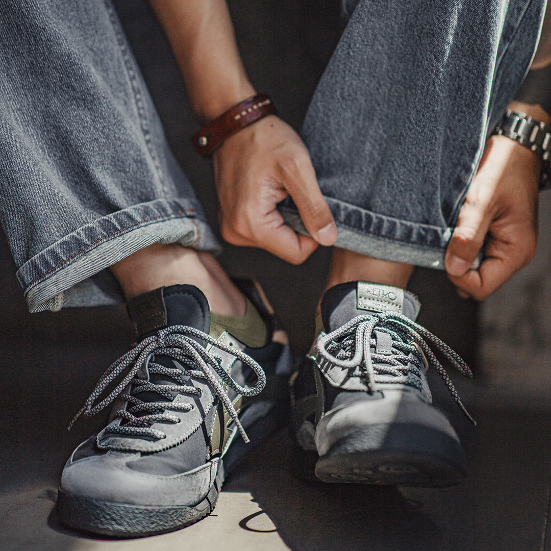 翼裝慢跑鞋男生2025新款復古休閒運動低幫薄底黑色德訓阿甘鞋