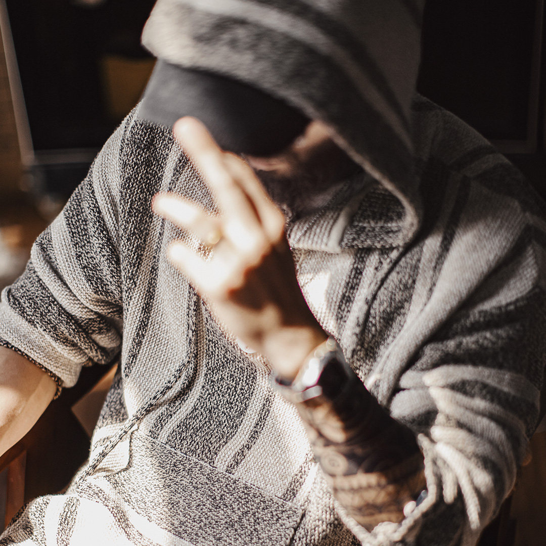 美式復古巴哈半開襟連帽衛衣套頭針織衫薄款垂感外套男春