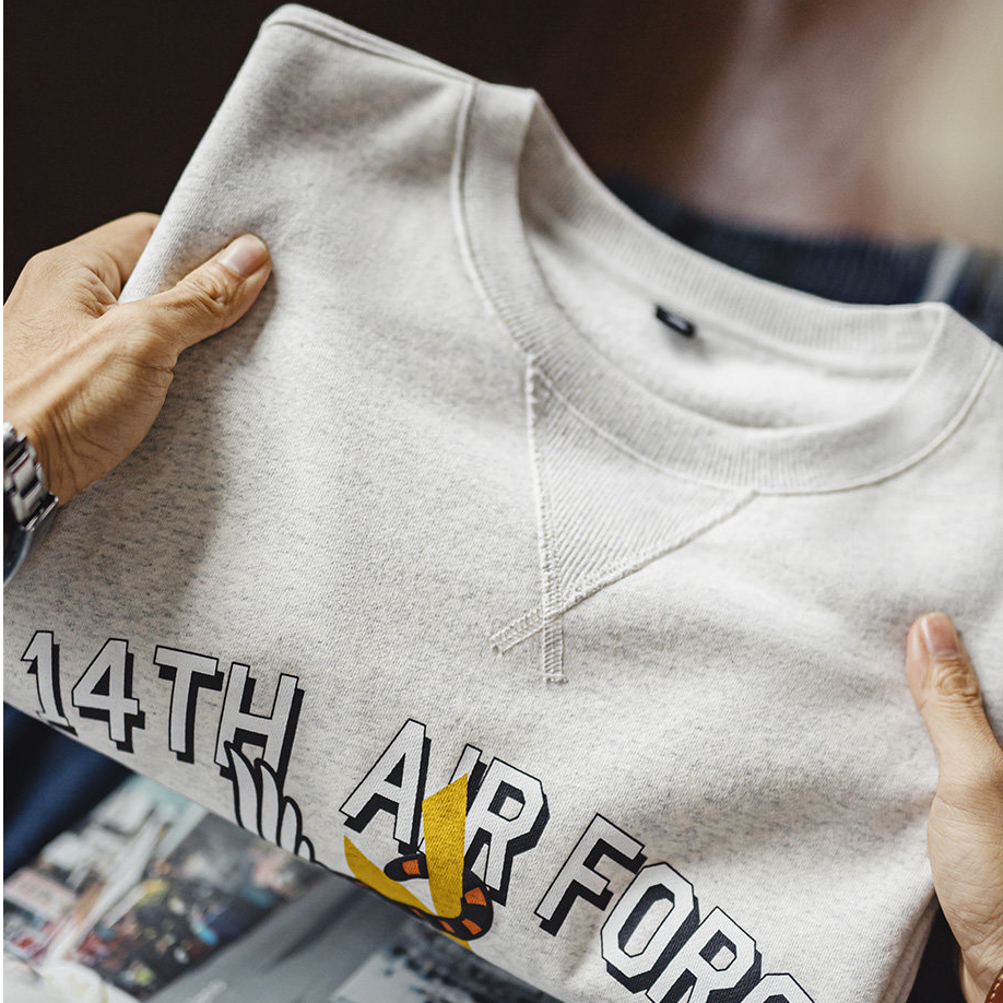 美式印花灰色圓領衛衣橫須賀寬鬆落肩套頭長袖T恤男款春