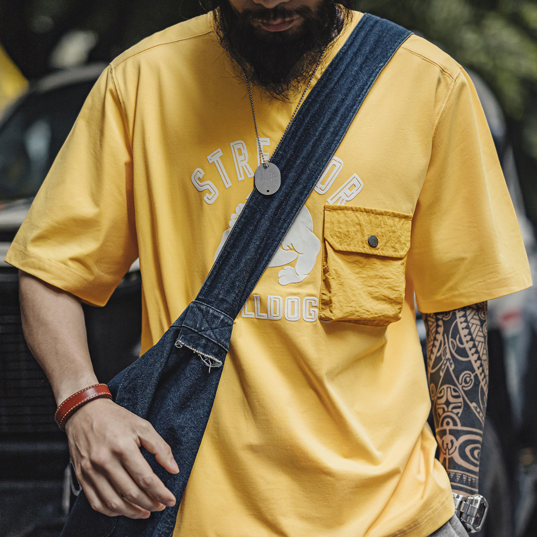 美式植絨印花T恤寬鬆落肩袖薑黃色螺紋領口垂感口袋短袖