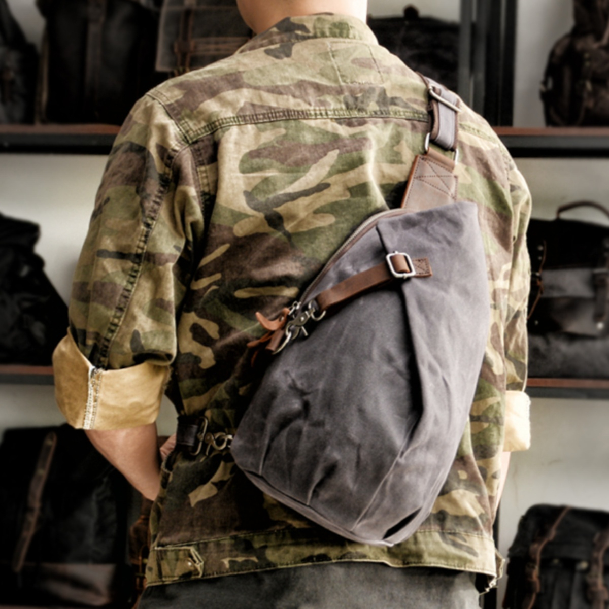 男士胸包休閒斜挎包復古防水單肩包過蠟帆布包小揹包個性潮包