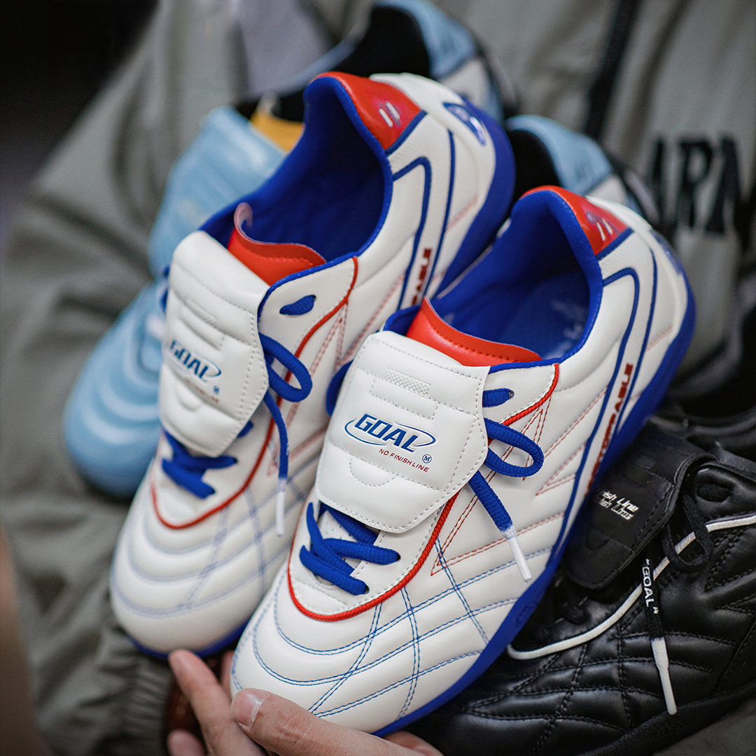 足球德訓鞋男士2026冬新款平底流浪鞋運動白色翻蓋休閒薄底鞋