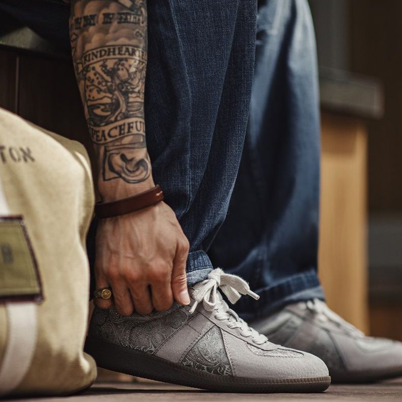 2025夏季新款德訓鞋男士腰果花小衆設計感板鞋絲綢休閒潮鞋子