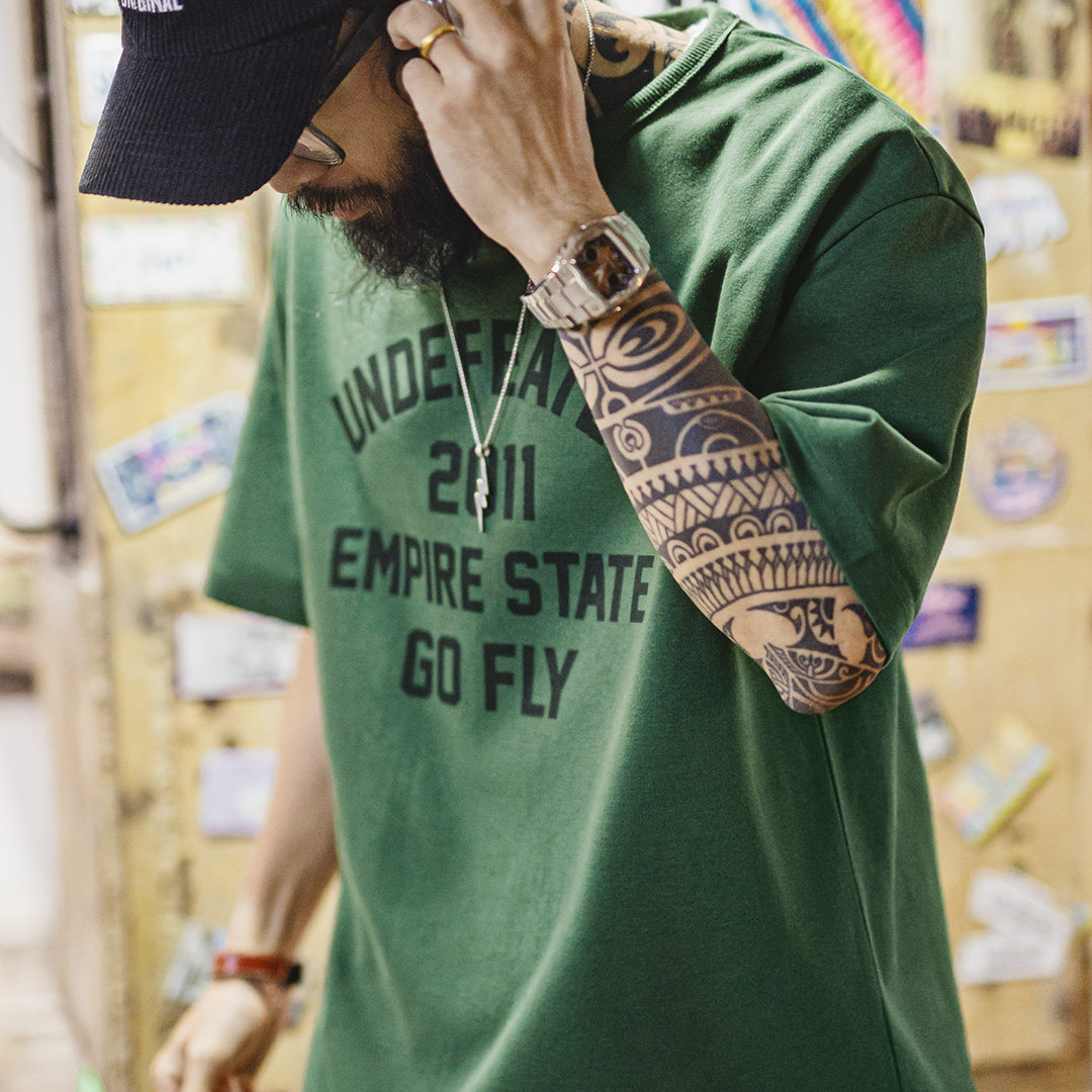 美式章仔印花T恤綠色小衆圓領正肩設計感短袖上衣男款夏