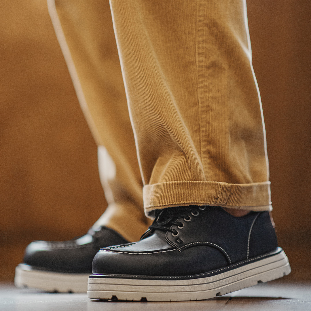 秋季新款莫卡辛美式復古工裝鞋男士厚軟底薄款黑色休閒皮鞋子