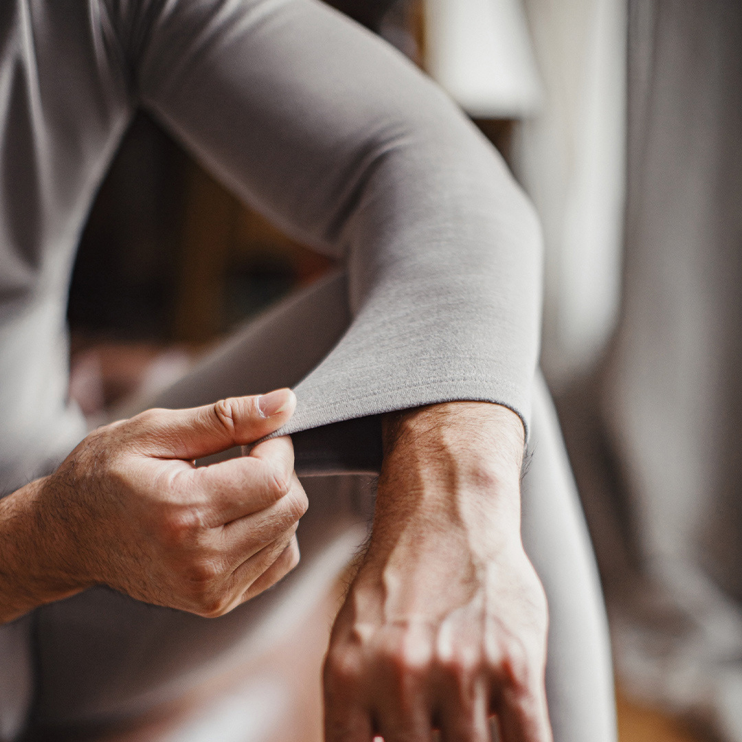 極度溫感無痕保暖內衣套裝抗菌防靜電打底衫秋衣褲男秋冬