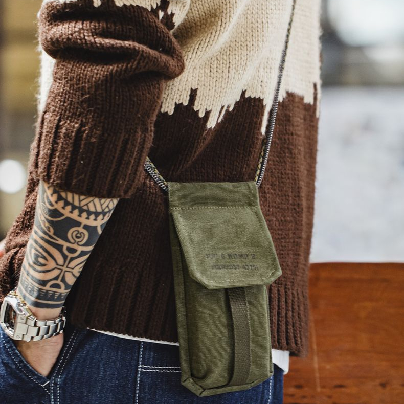 M-16軍綠色小挎包野戰小包休閒手機包單件斜挎包男便攜