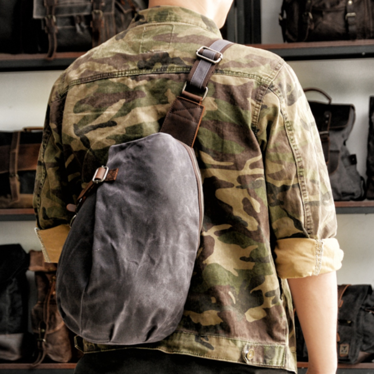 男士胸包休閒斜挎包復古防水單肩包過蠟帆布包小揹包個性潮包