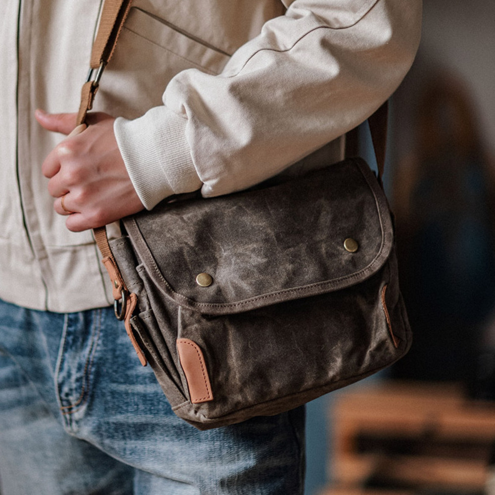 復古油臘防水帆布郵差包 阿美咔叽做舊工裝單肩包通勤斜挎包