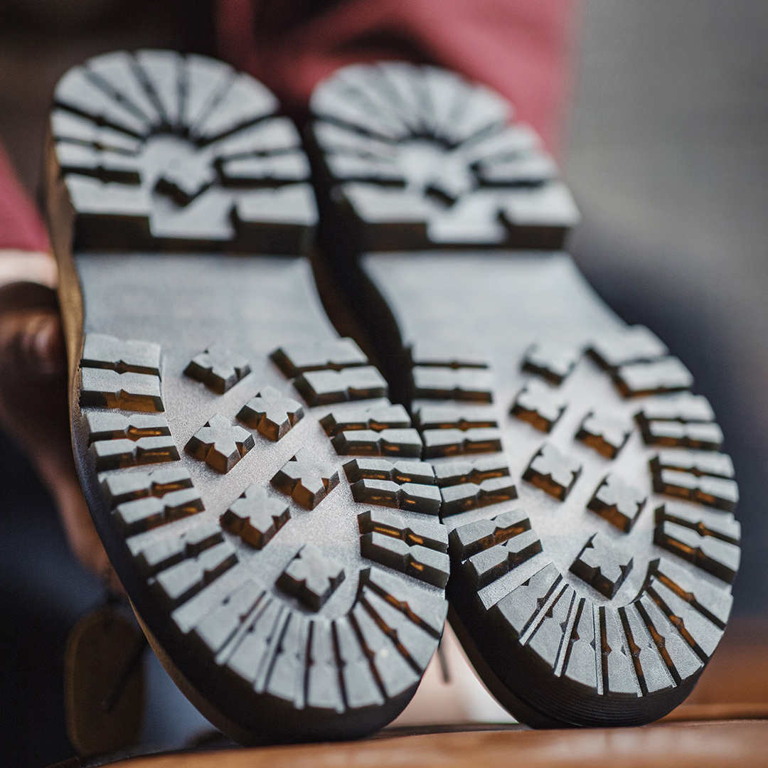 新款德比鞋夏季男士休閒軟底皮鞋厚底增高大頭棕色復古工裝鞋