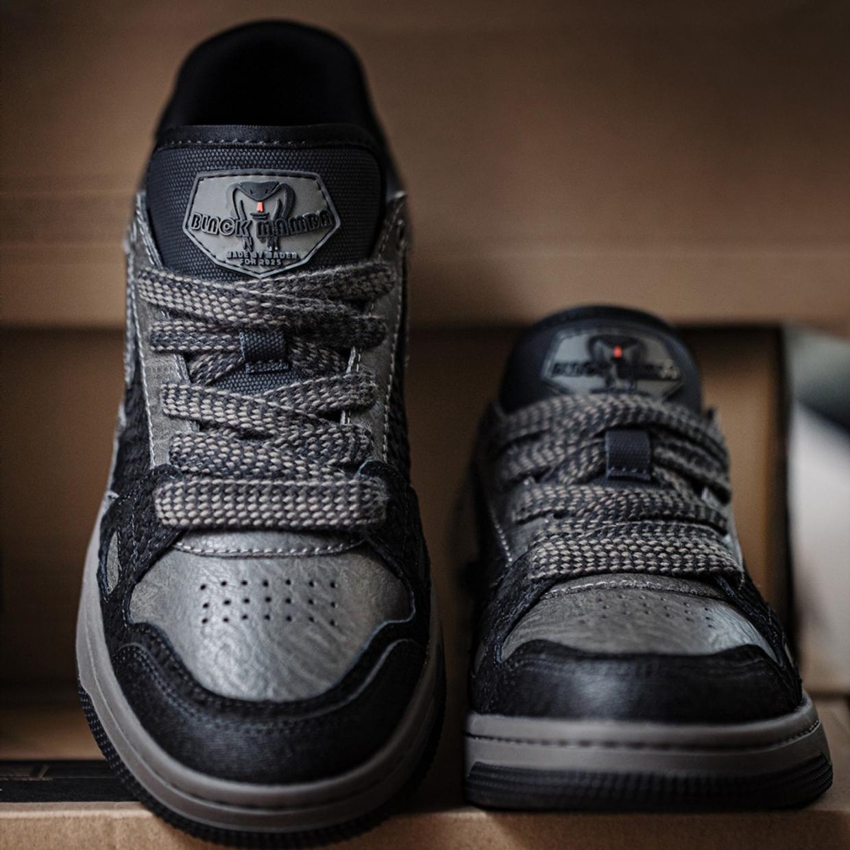 蛇年黑曼巴新款男鞋秋冬低幫防滑平底百搭設計感黑色休閒板鞋