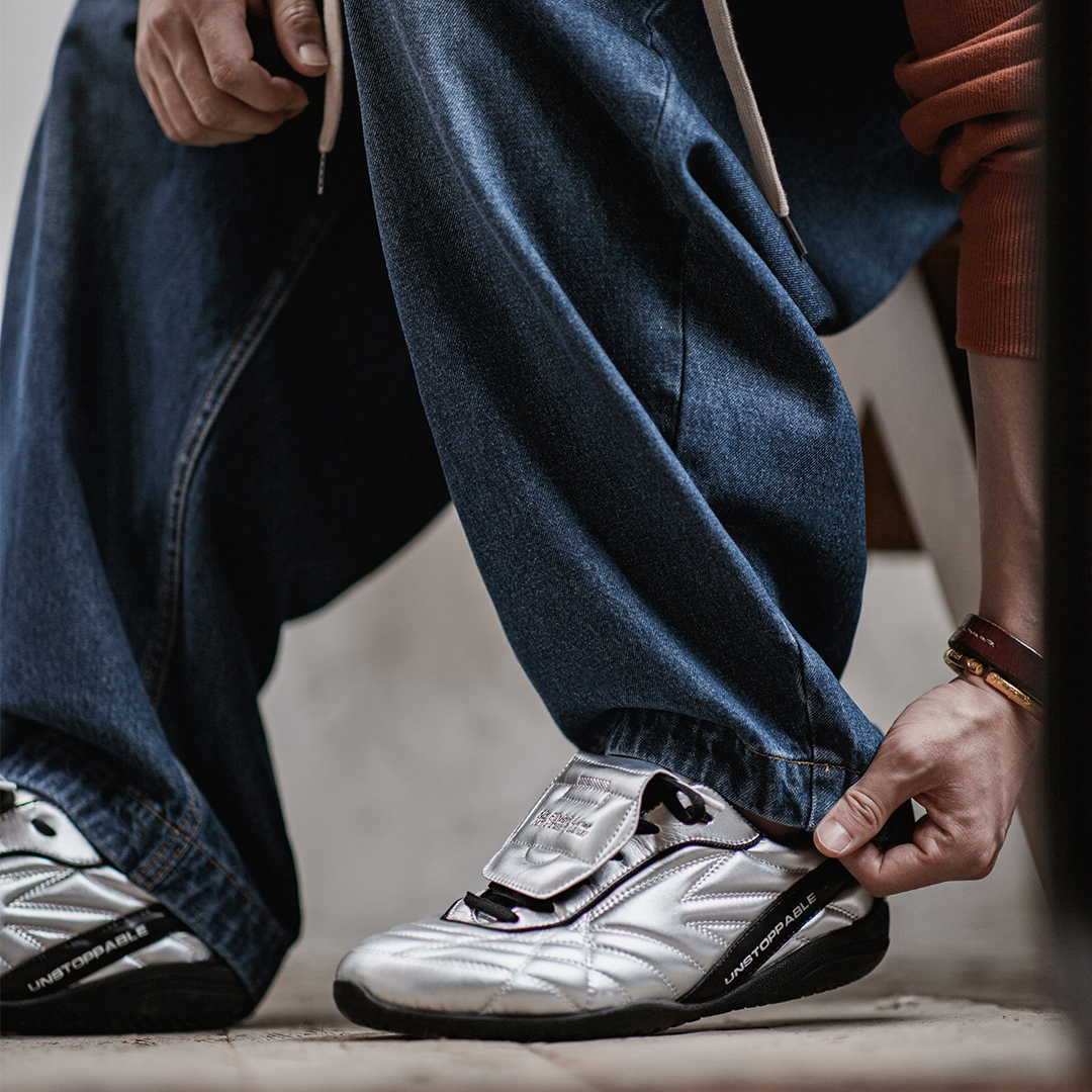 男士2025秋冬新款輕便軟底運動翻蓋百搭休閒薄底潮鞋