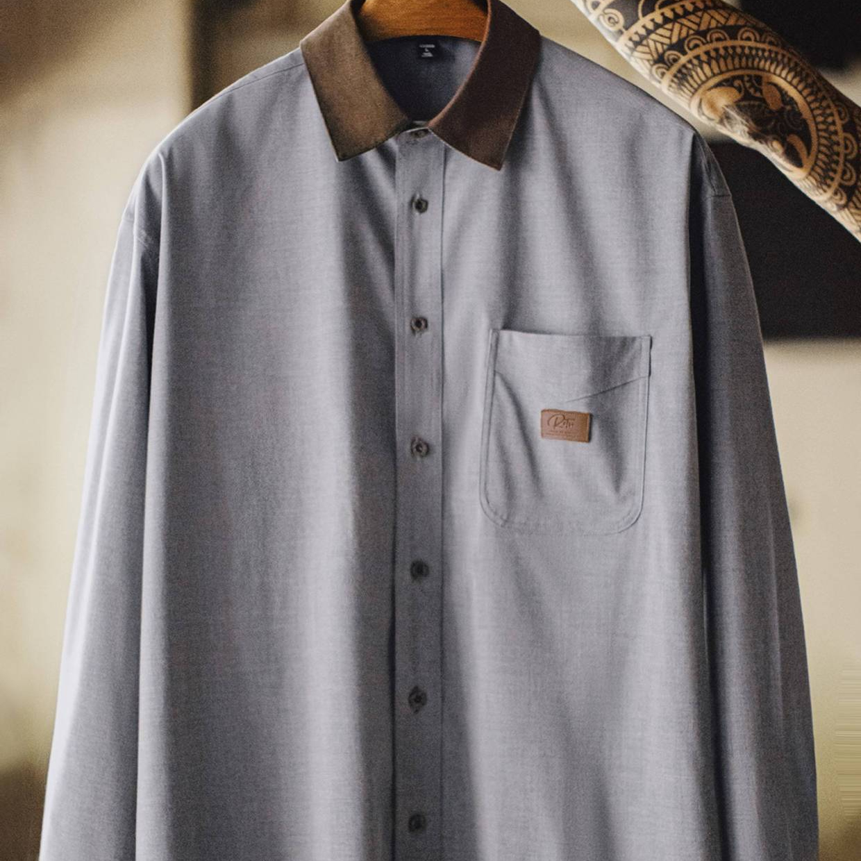 美式休閒燈芯絨拼接襯衫長袖老錢風灰色薄款襯衣外套男秋