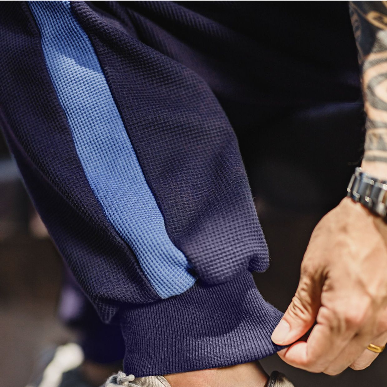 美式休閒訓練衛褲運動華夫格束腳褲鬆緊腰藍色長褲子男秋