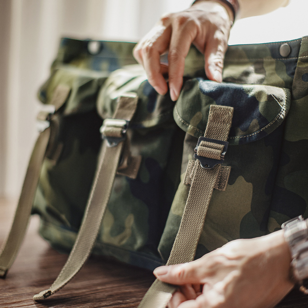 美式迷彩戰術挎包戶外訓練從林單肩包大容量手提郵差包男