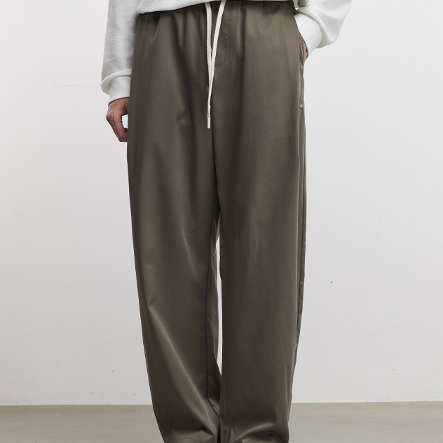 時尚萊賽爾天絲休閒褲男春秋季2026新款薄款梭織小直筒長褲子