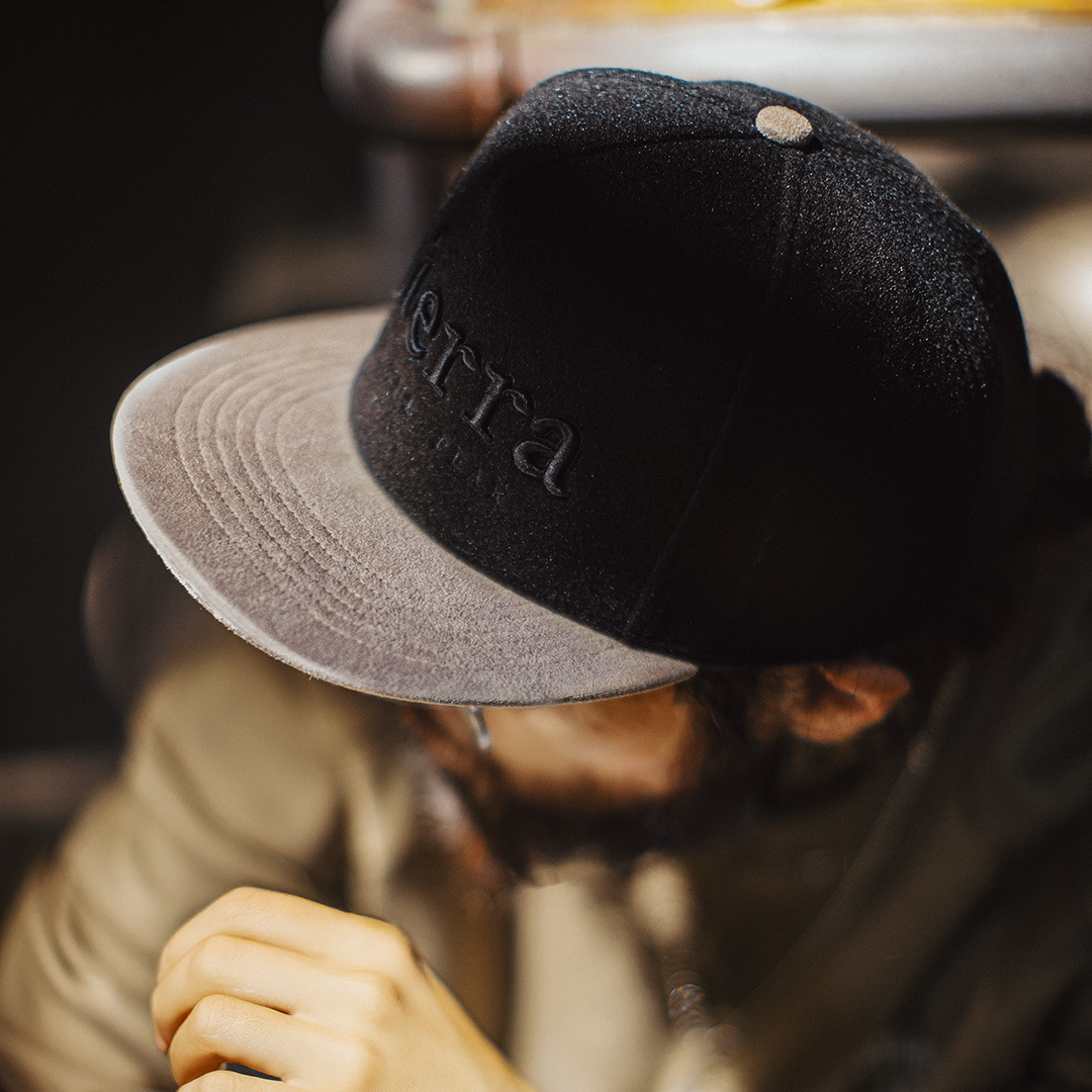 美式平簷棒球帽黑色毛呢刺繡鴨舌帽子五片嘻哈帽男款秋冬