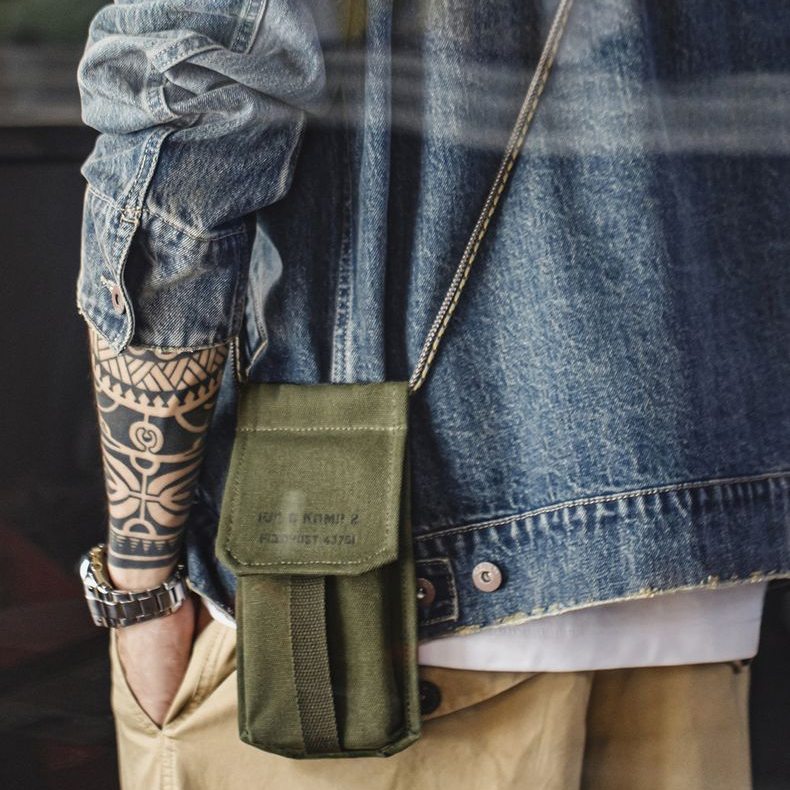 M-16軍綠色小挎包野戰小包休閒手機包單件斜挎包男便攜