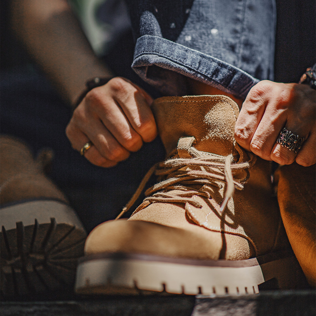 2025年秋冬新款男士中幫真牛皮馬丁靴厚底美式復古休閒工裝靴