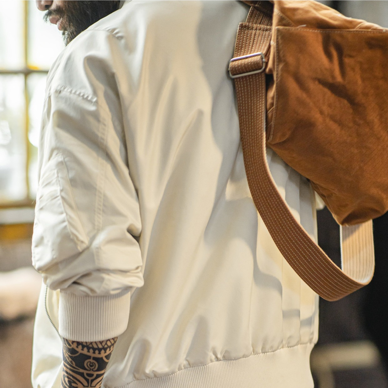 美式休閒白色L2B飛行員夾克尼龍薄款棒球服短款外套男秋