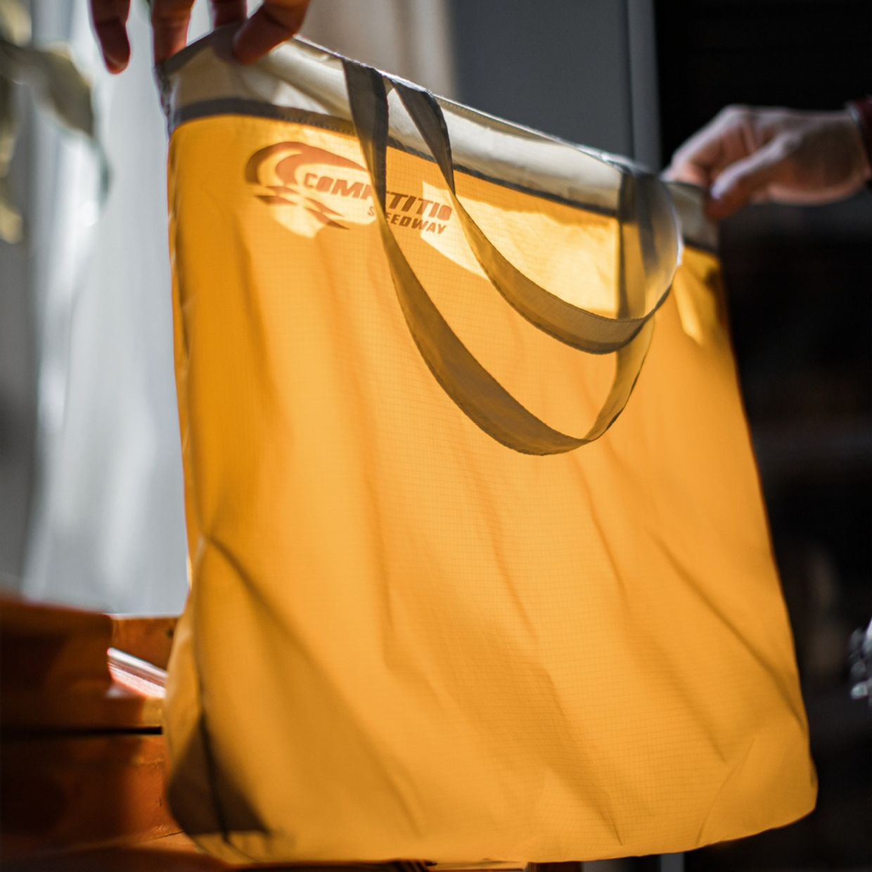 日系摺疊大容量托特包黃色超輕便尼龍戶外通勤旅行手提包