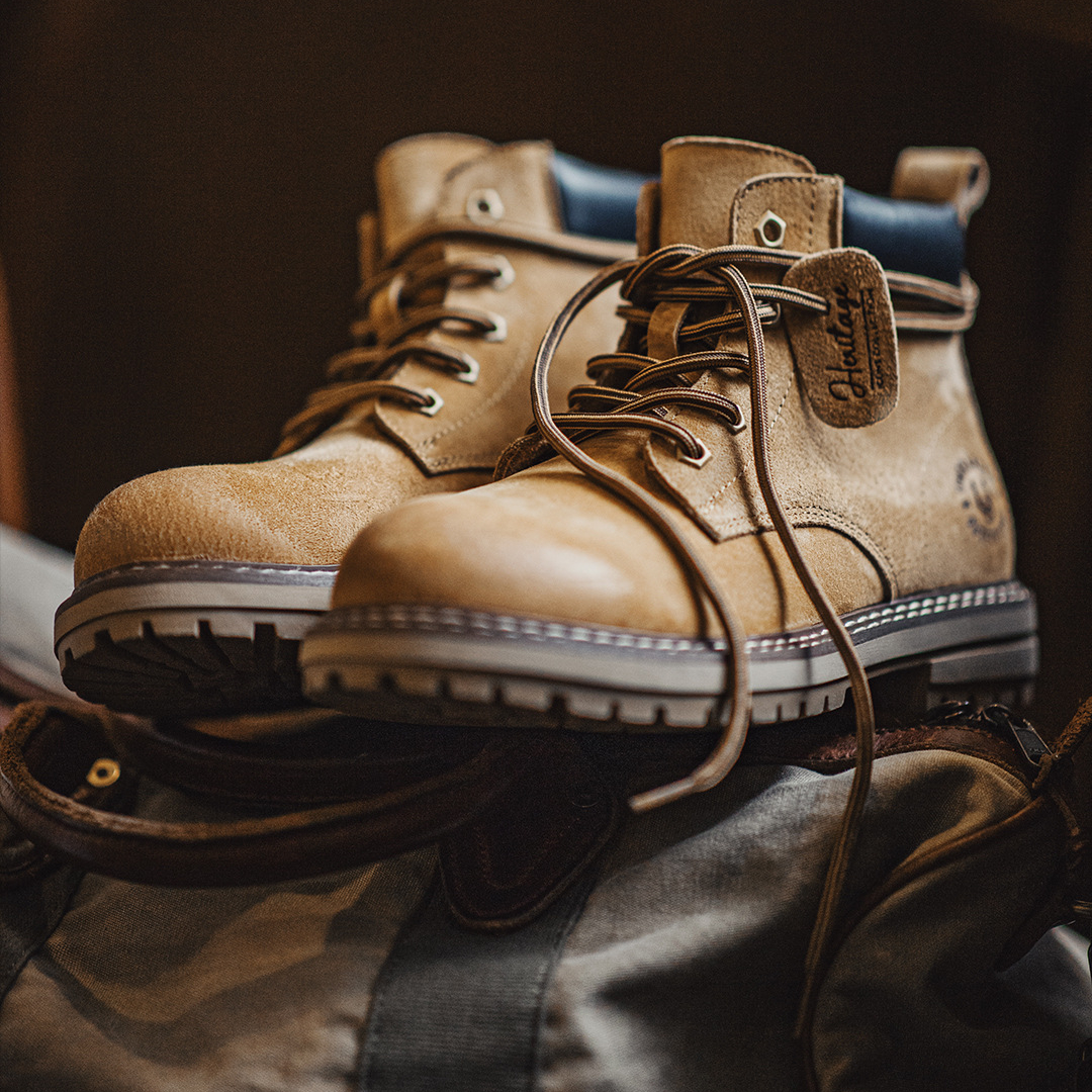 大黃靴秋季2025新款男士休閒中幫馬丁靴子戶外美式復古工裝靴