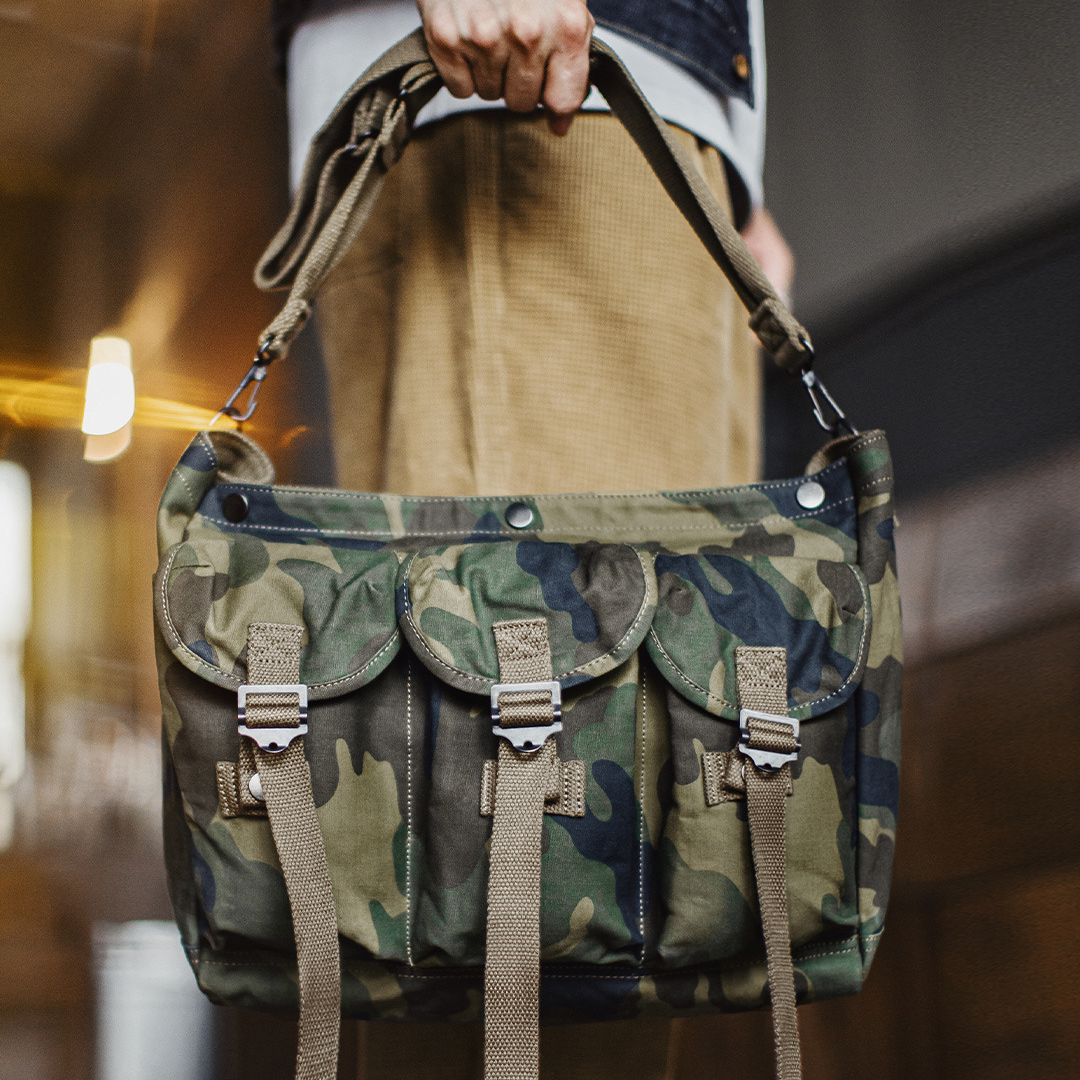 美式迷彩戰術挎包戶外訓練從林單肩包大容量手提郵差包男