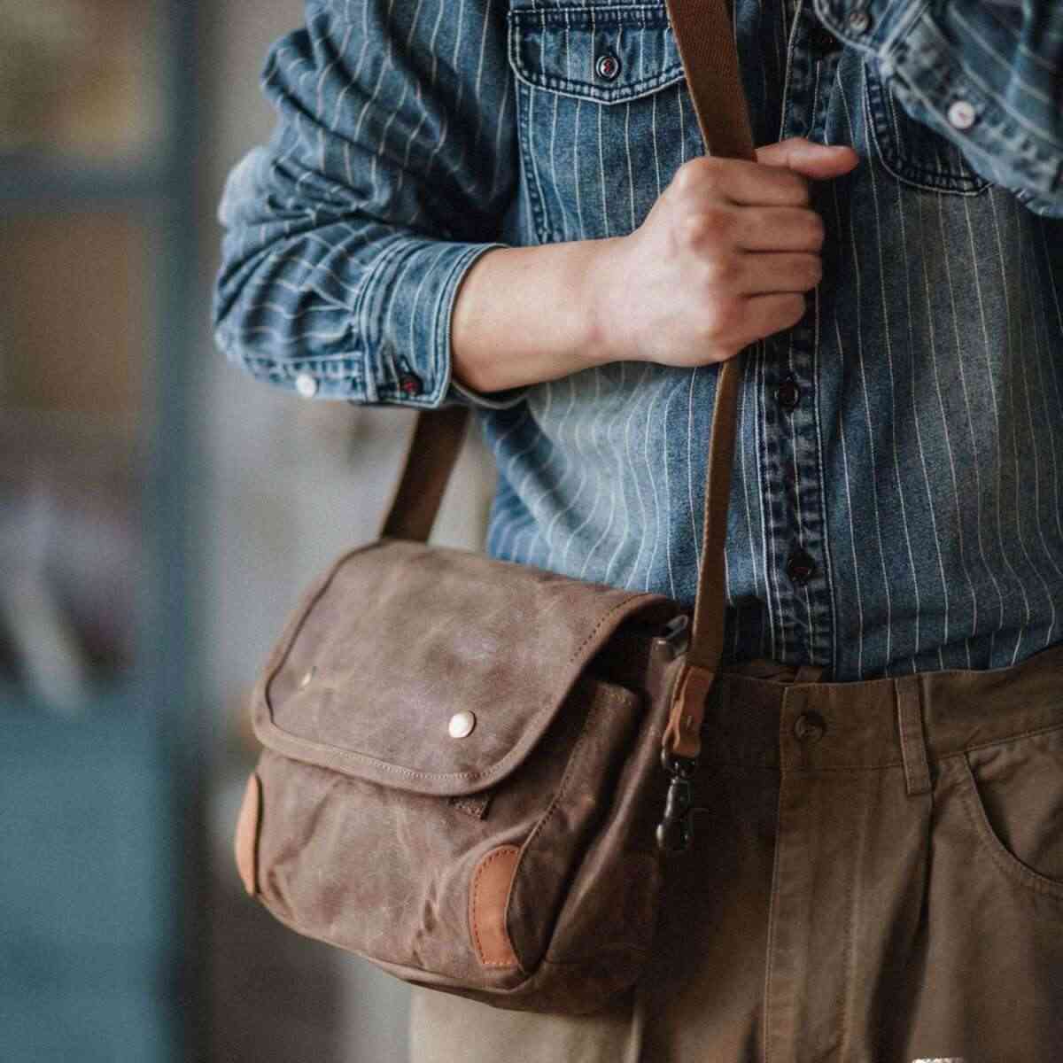 復古油臘防水帆布郵差包 阿美咔叽做舊工裝單肩包通勤斜挎包