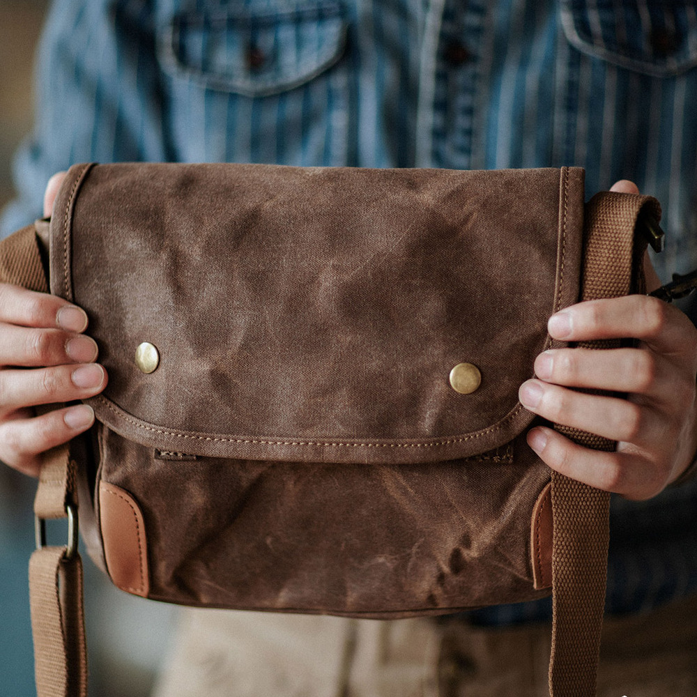 復古油臘防水帆布郵差包 阿美咔叽做舊工裝單肩包通勤斜挎包