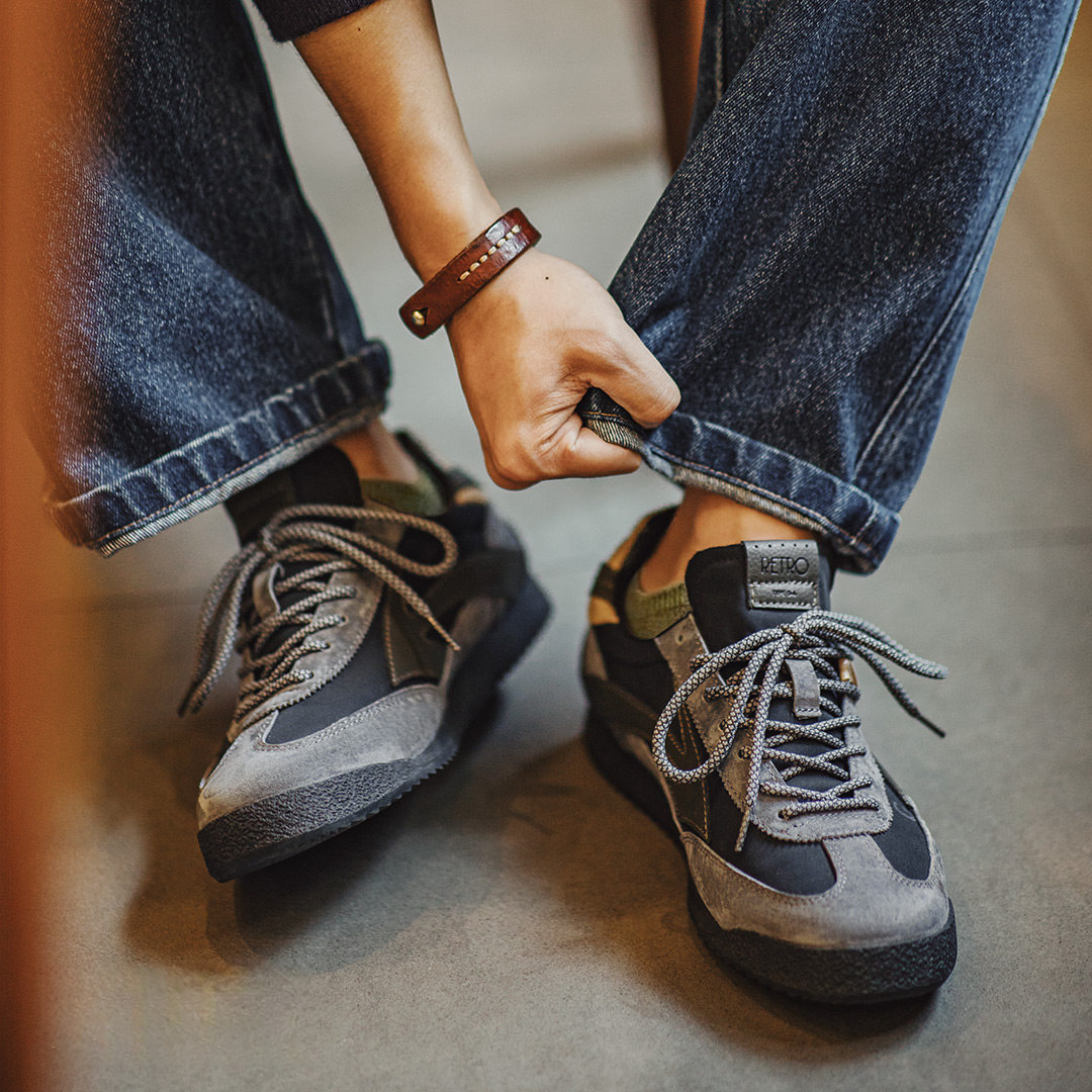 翼裝慢跑鞋男生2025新款復古休閒運動低幫薄底黑色德訓阿甘鞋