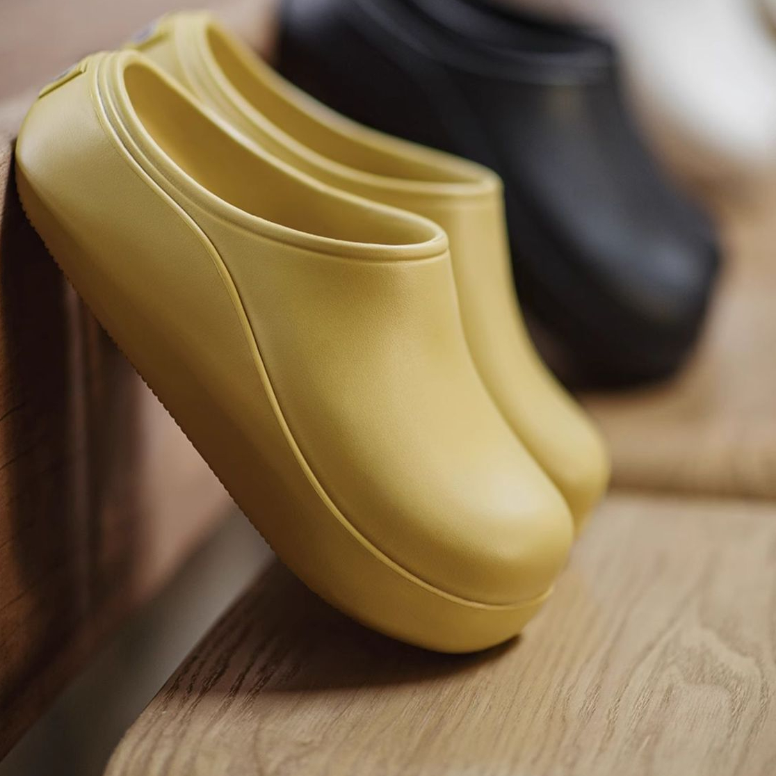 洞洞鞋男夏2025新款厚底廚師鞋涉水半包頭拖鞋戶外穿沙灘涼拖