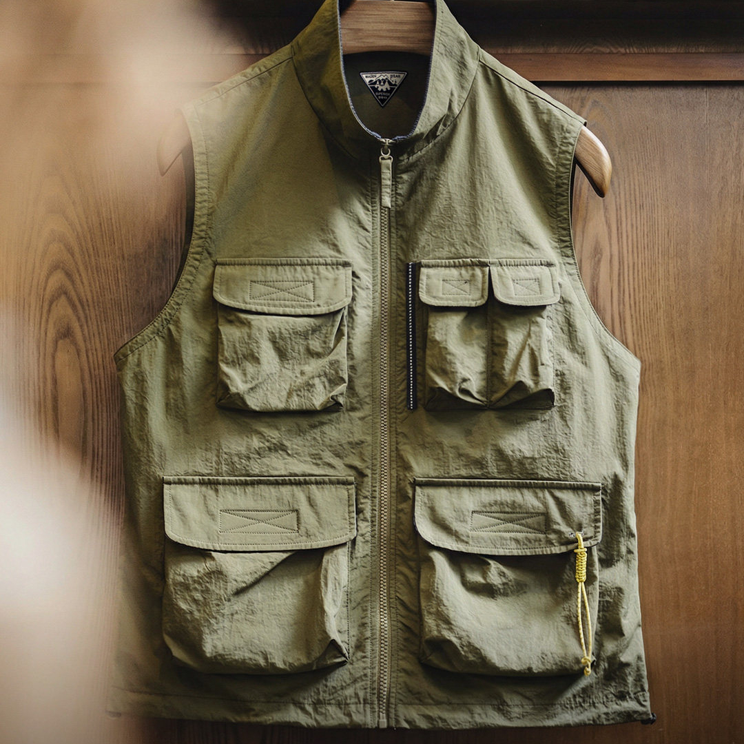 美式山系戶外馬甲軍綠色gorpcore輕薄背心徒步外套男款春