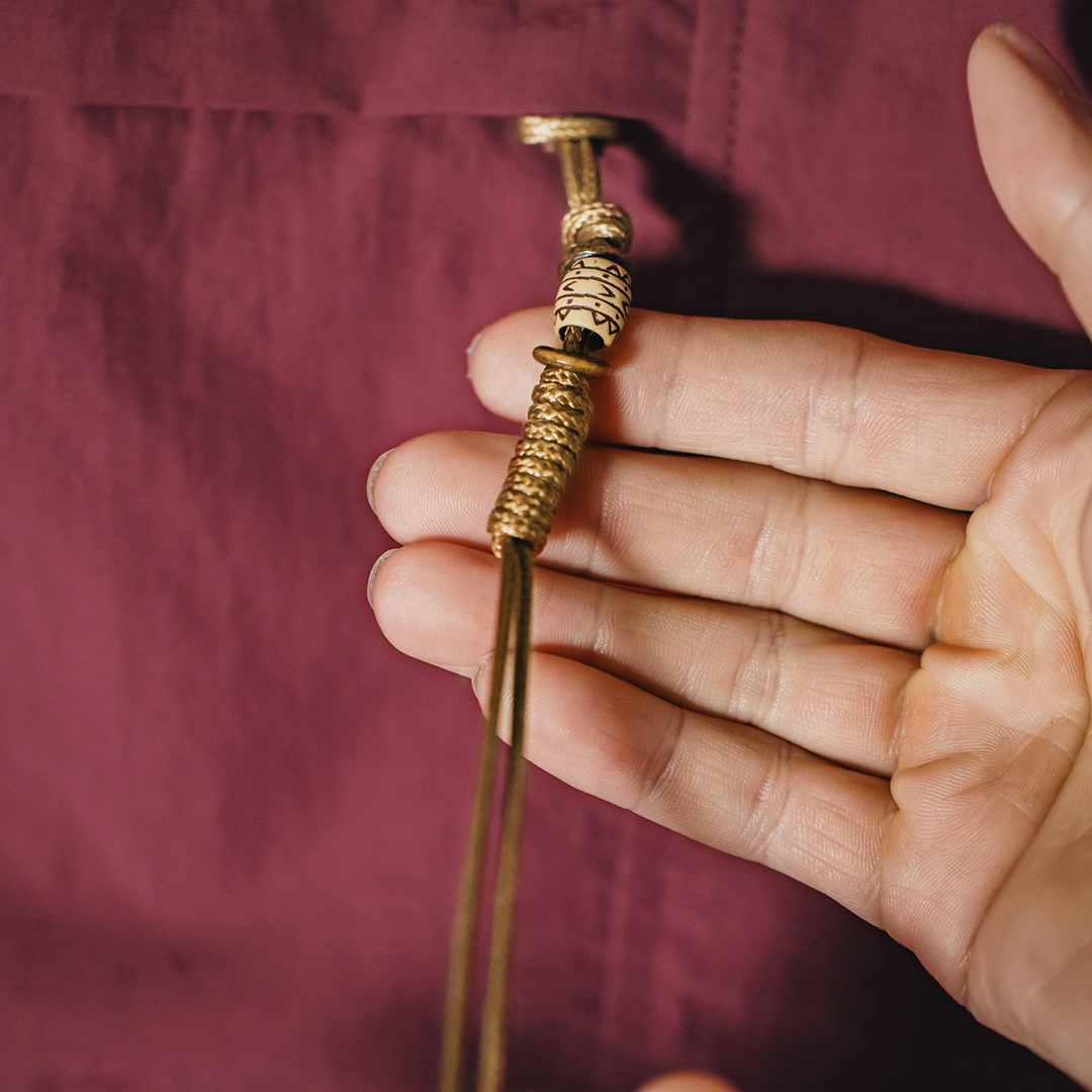 美式橫須賀刺繡短褲寬鬆紅色塔絲隆沙灘薄款五分褲男夏季