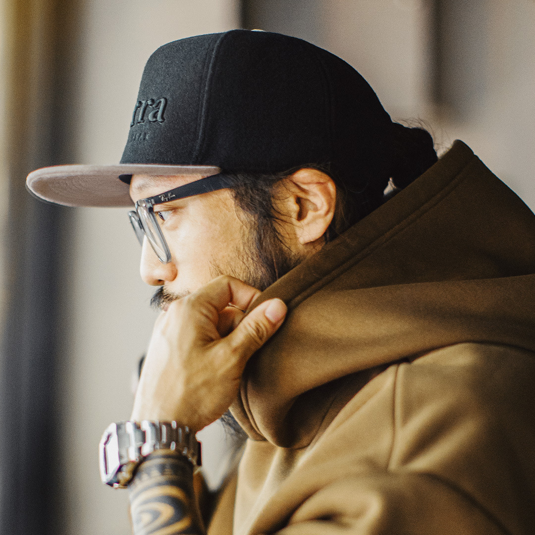 美式平簷棒球帽黑色毛呢刺繡鴨舌帽子五片嘻哈帽男款秋冬