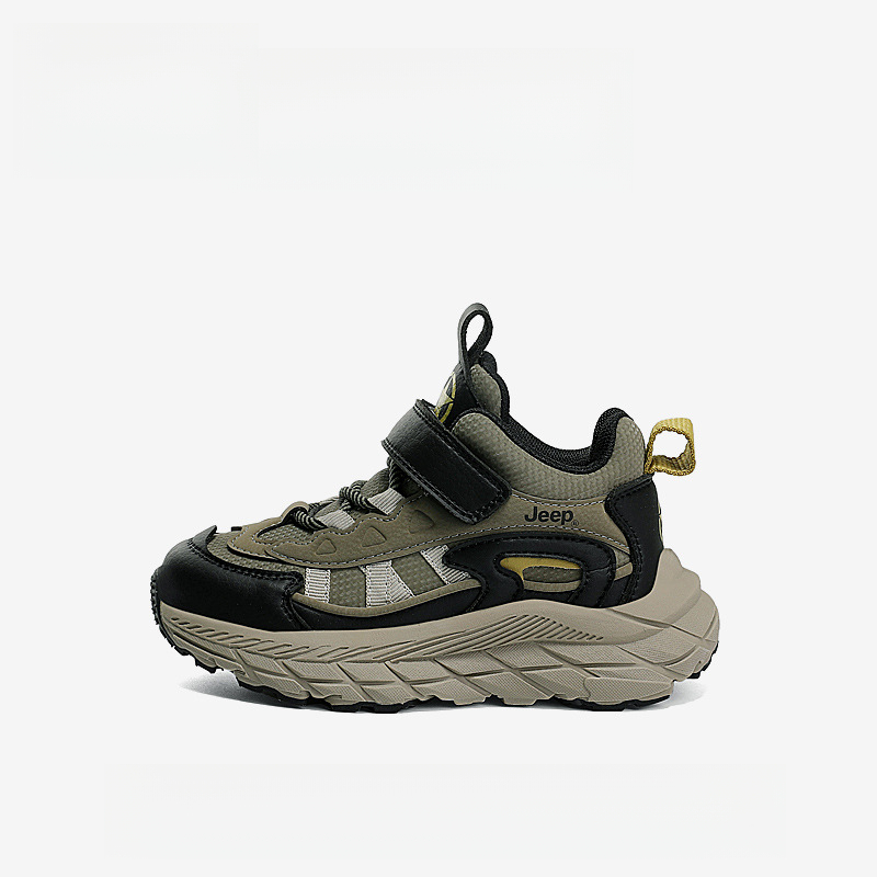 兒童輕便透氣防滑跑步運動鞋