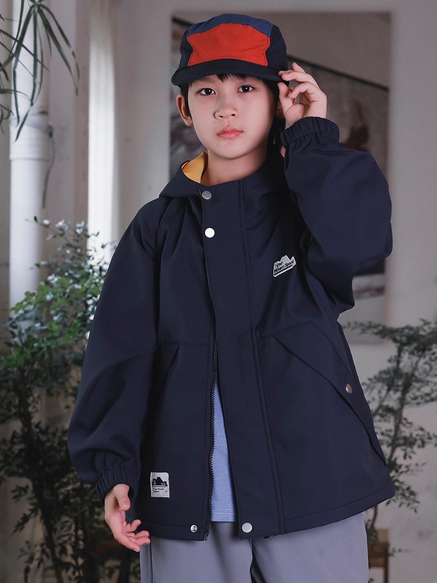 男童抗風一體絨保暖衝鋒衣
