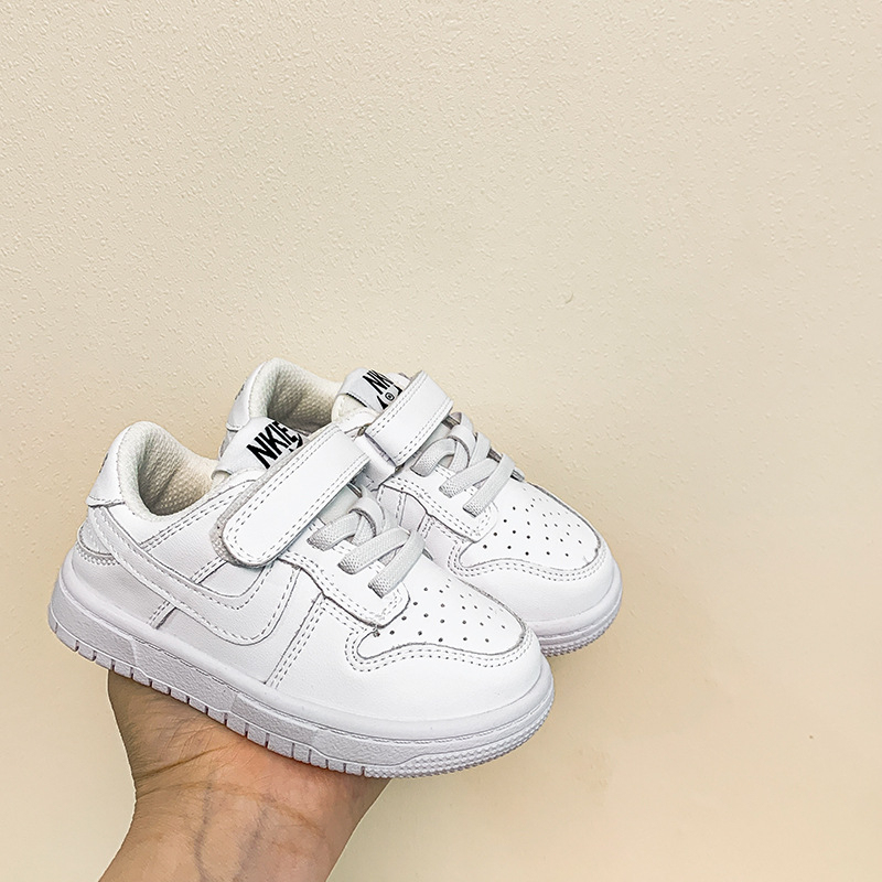 兒童春秋閃電倒鉤板鞋