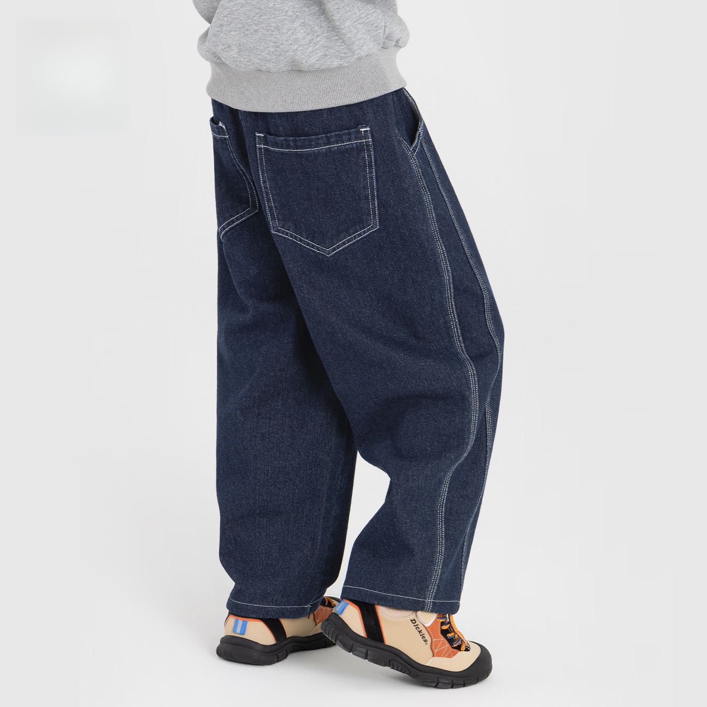 男童春秋寬鬆直筒刺繡牛仔褲