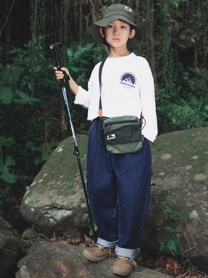 兒童春季復古工裝水洗直筒牛仔褲