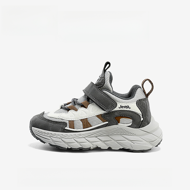 兒童輕便透氣防滑跑步運動鞋