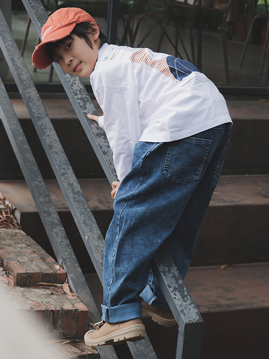 兒童寬鬆直筒牛仔褲