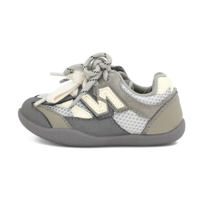 兒童軟底運動鞋