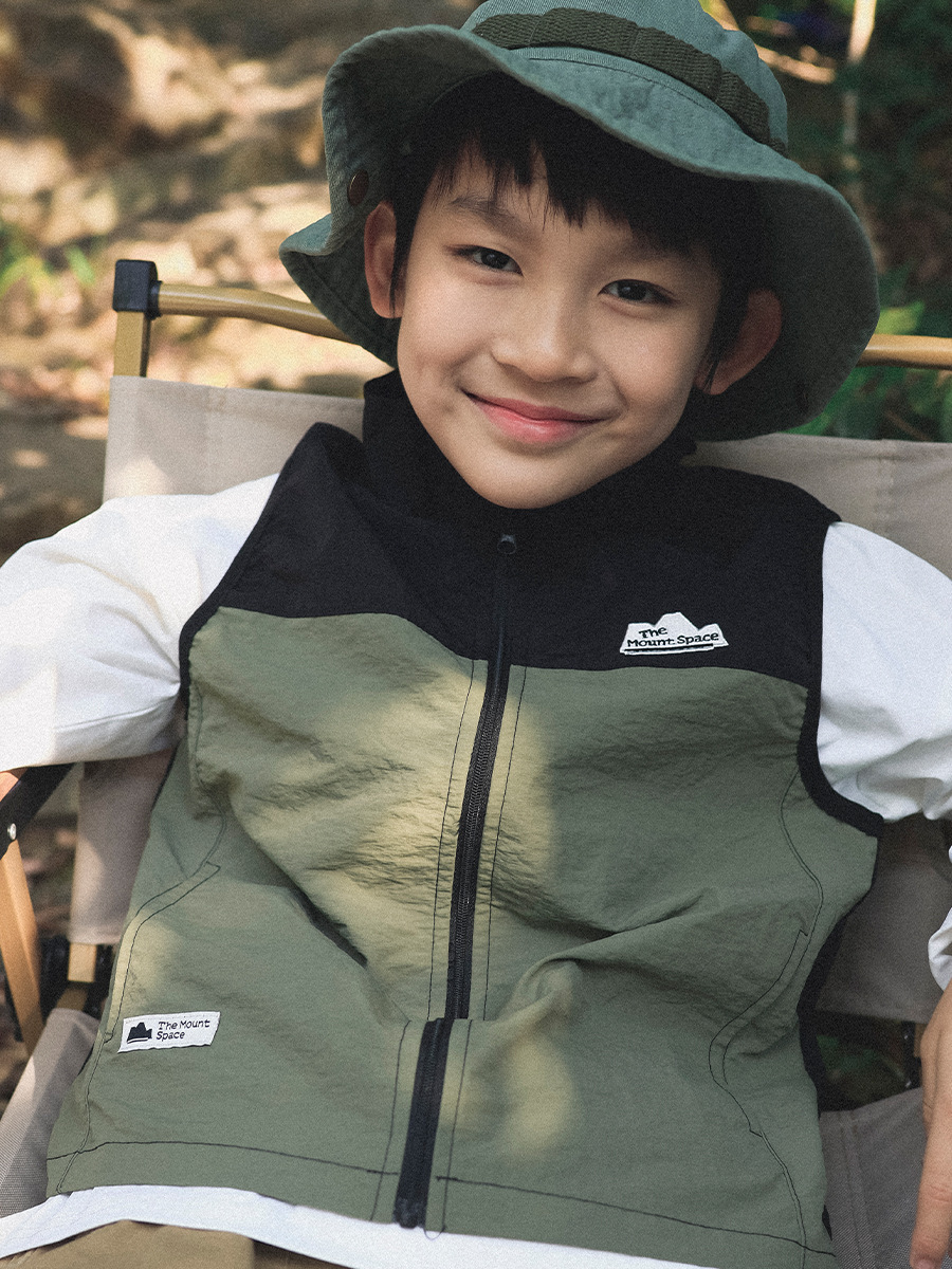 男童春季工裝拼色馬甲背心