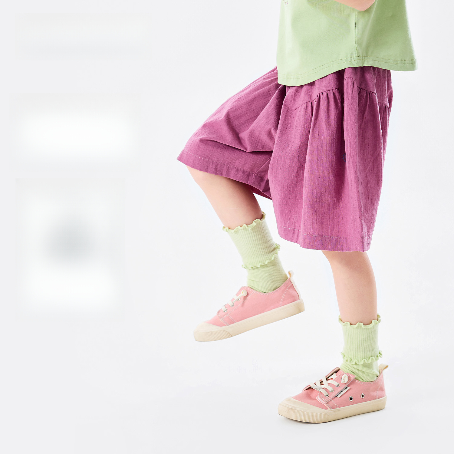 女童褶皺花苞短褲