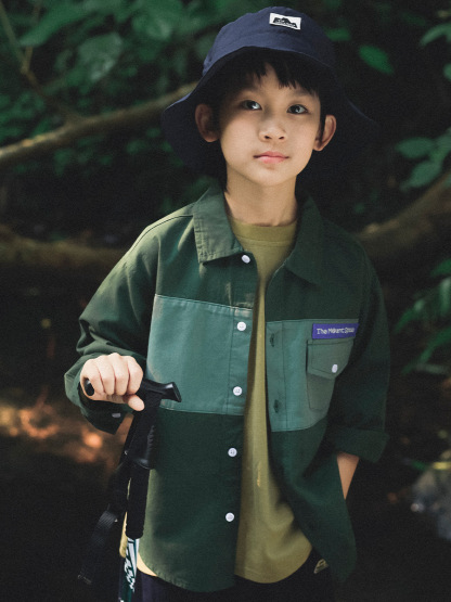 男童春季工裝撞色拼接口袋字母翻領長袖襯衫