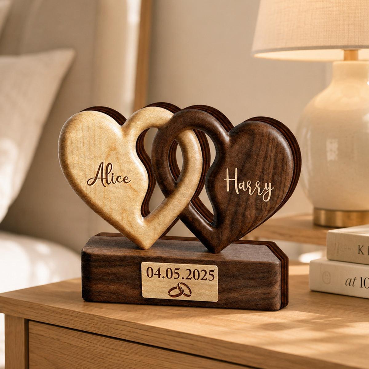 Interlocking Hearts Wooden Plaque - Personalized Anniversary Gift for Couples, Wedding Keepsake for Him & Her - MyFaceSocksAU