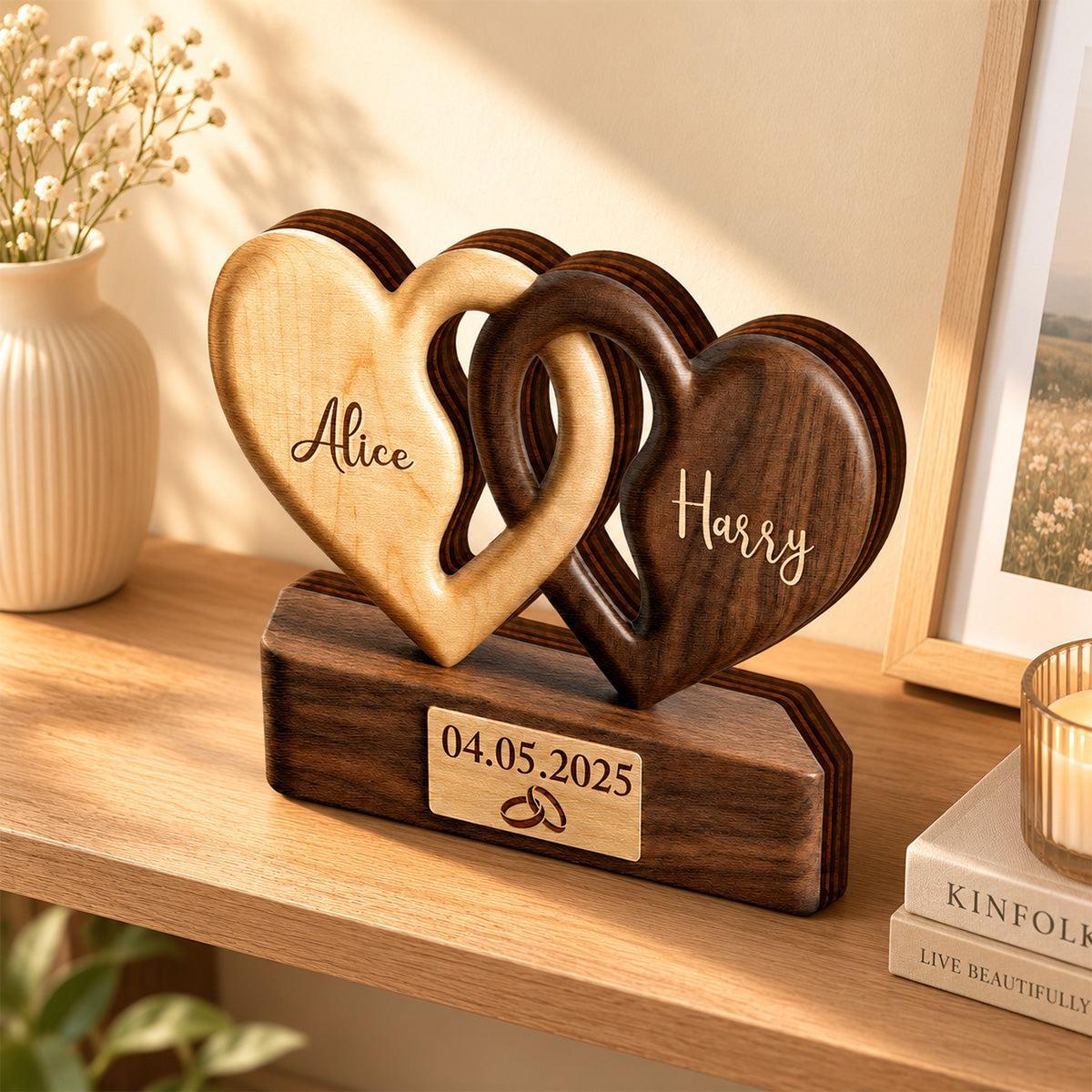 Interlocking Hearts Wooden Plaque - Personalized Anniversary Gift for Couples, Wedding Keepsake for Him & Her - MyFaceSocksAU