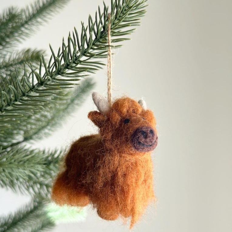 Needle Felted Highland Cow Ornament Fair Trade Ornament Handmade Wool Felt Highland Cattle Decor Cute Holiday Tree Hanging Decoration Multiple Colors Available - MyFaceSocksAU