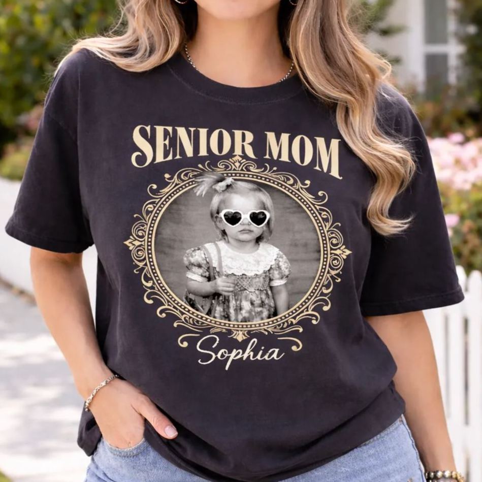 Custom Vintage Photo And Year Senior - Personalized Shirt Mother's Day Gift For Mom - MyFaceSocksAU